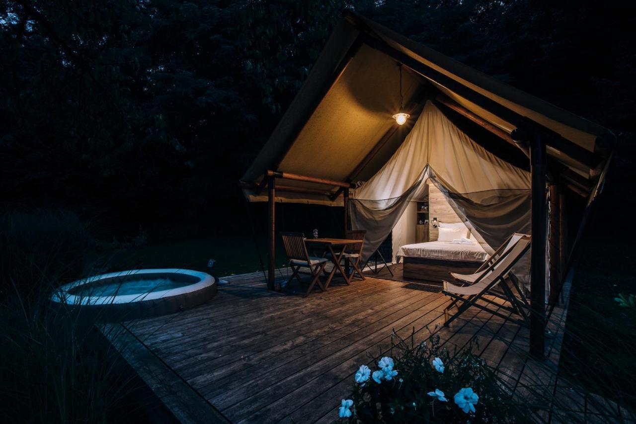 Luxury Vineyard Resort Chateau Ramsak Marburg Exterior foto
