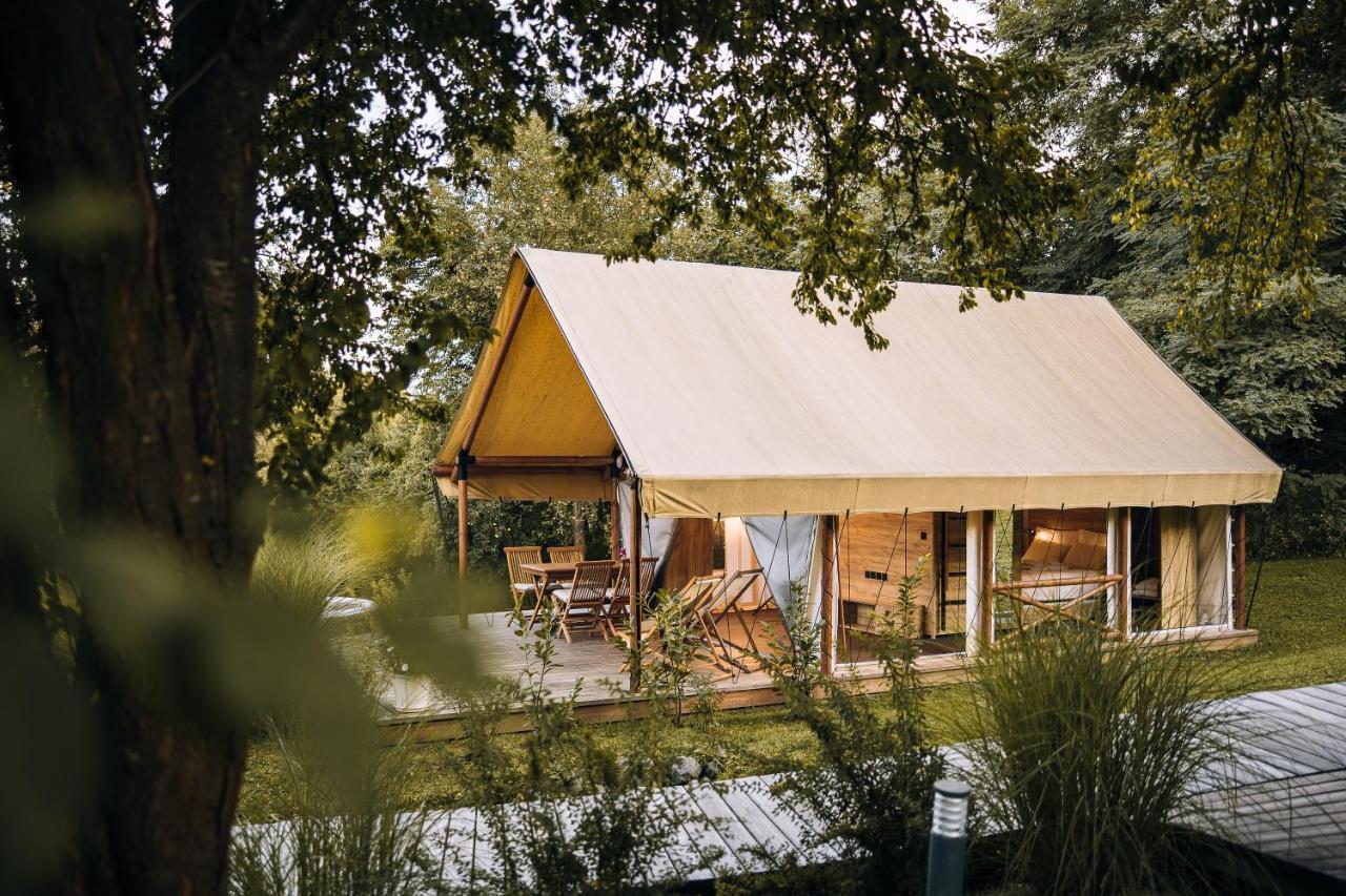 Luxury Vineyard Resort Chateau Ramsak Marburg Exterior foto