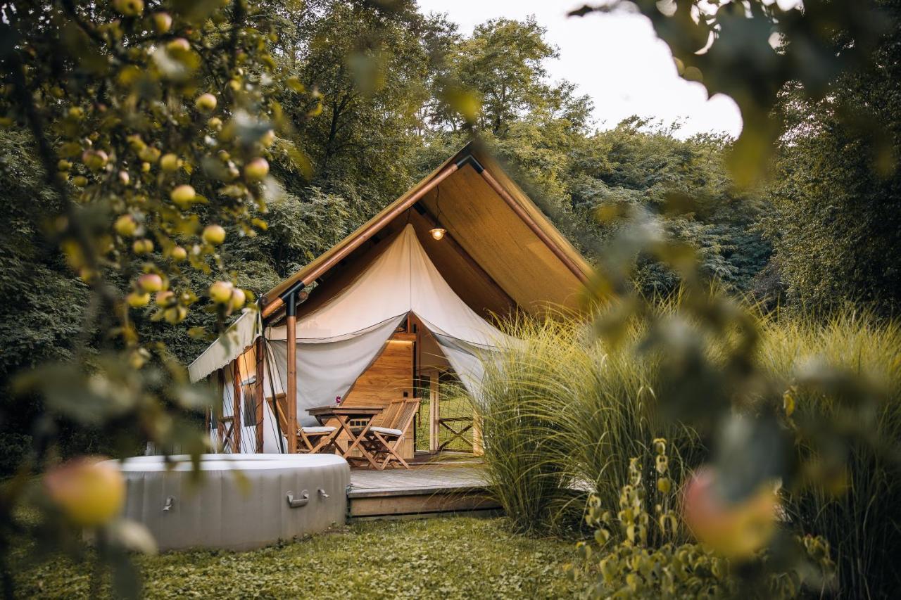 Luxury Vineyard Resort Chateau Ramsak Marburg Exterior foto
