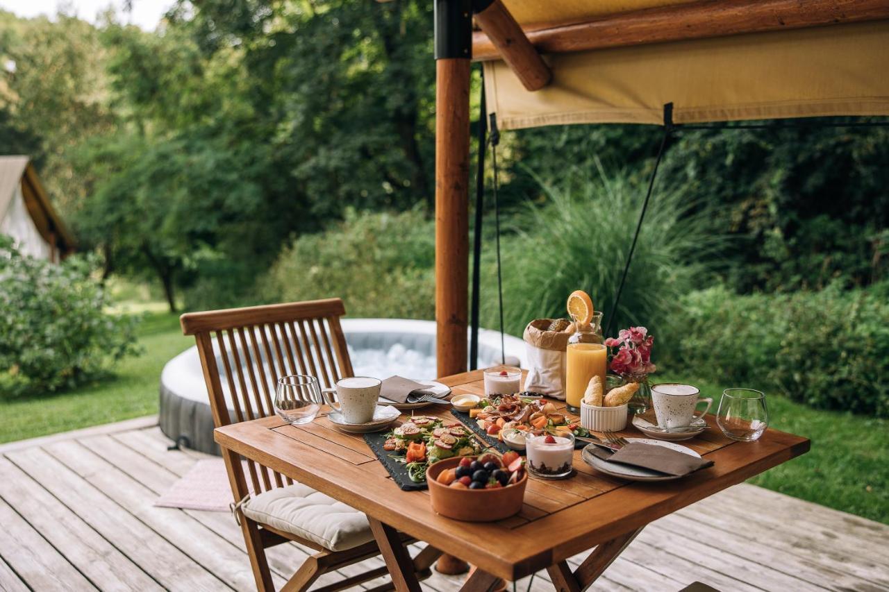 Luxury Vineyard Resort Chateau Ramsak Marburg Exterior foto