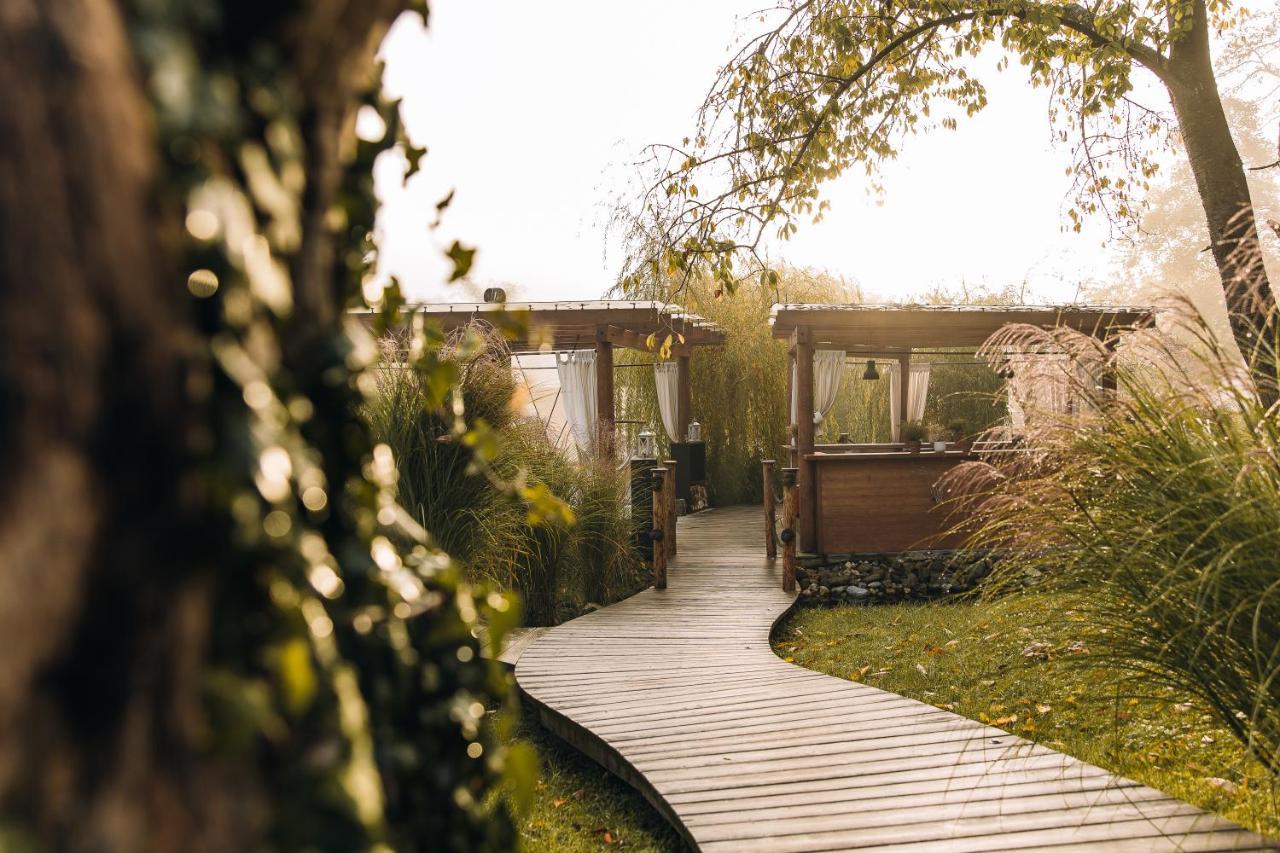 Luxury Vineyard Resort Chateau Ramsak Marburg Exterior foto