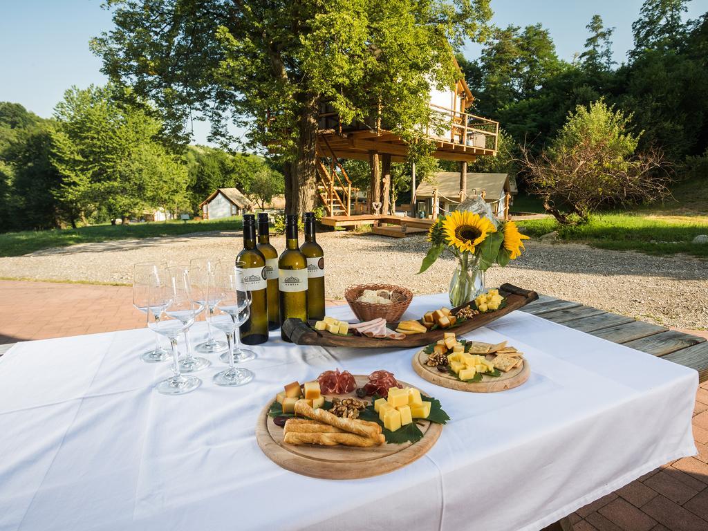Luxury Vineyard Resort Chateau Ramsak Marburg Exterior foto
